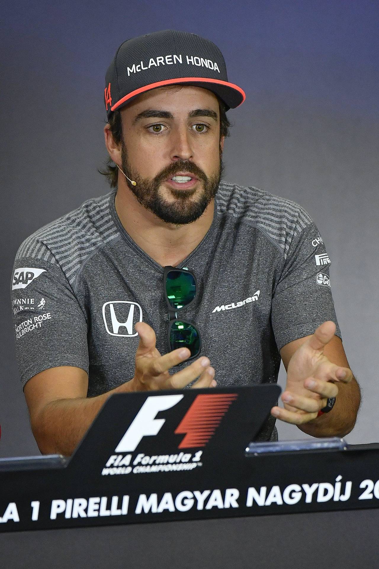 Fernando Alonso suma apenas 10 puntos en la temporada. (Archivo)