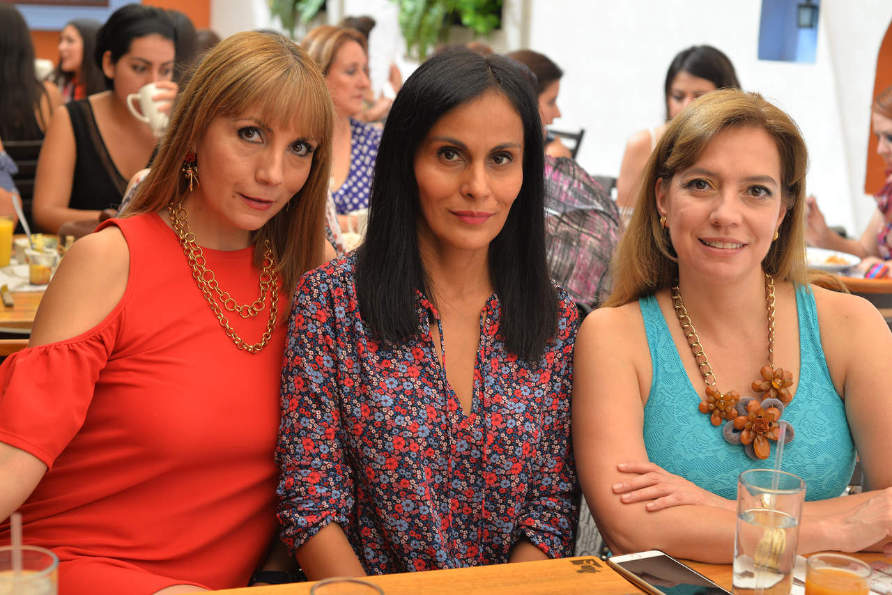 Ana, Claudia y Verónica. 
