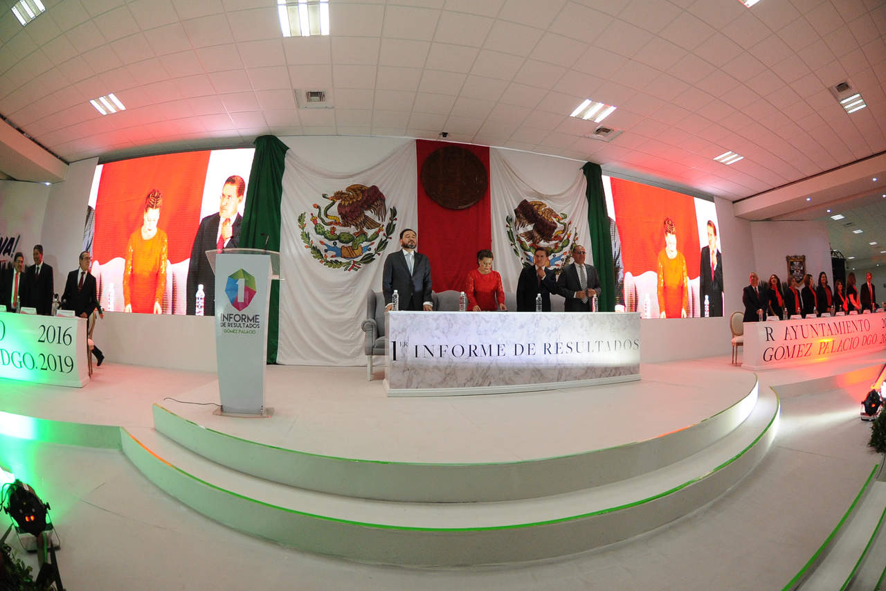 El evento se celebró en el Centro de Convenciones de la Expo Feria de gómez Palacio.
 (RAMÓN SOTOMAYOR) 