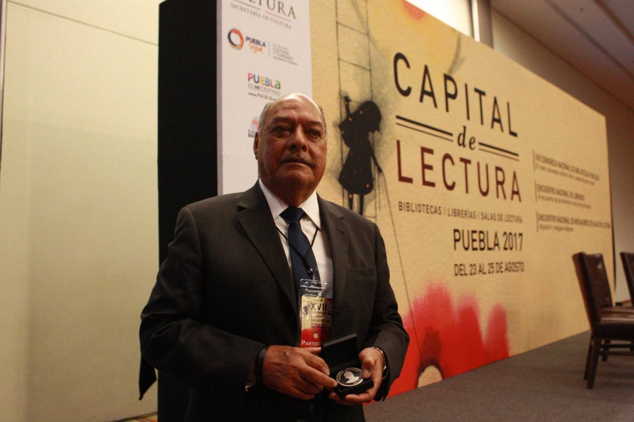 Labor. Conceden Medalla Biblioteca de México a José Silva. (ARCHIVO)