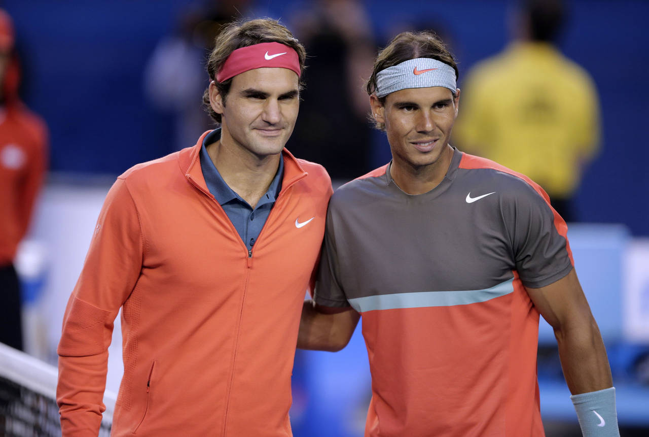 Roger Federer (i) y Rafael Nadal son los favoritos en las casas de apuesta para ganar el US Open. (Archivo)