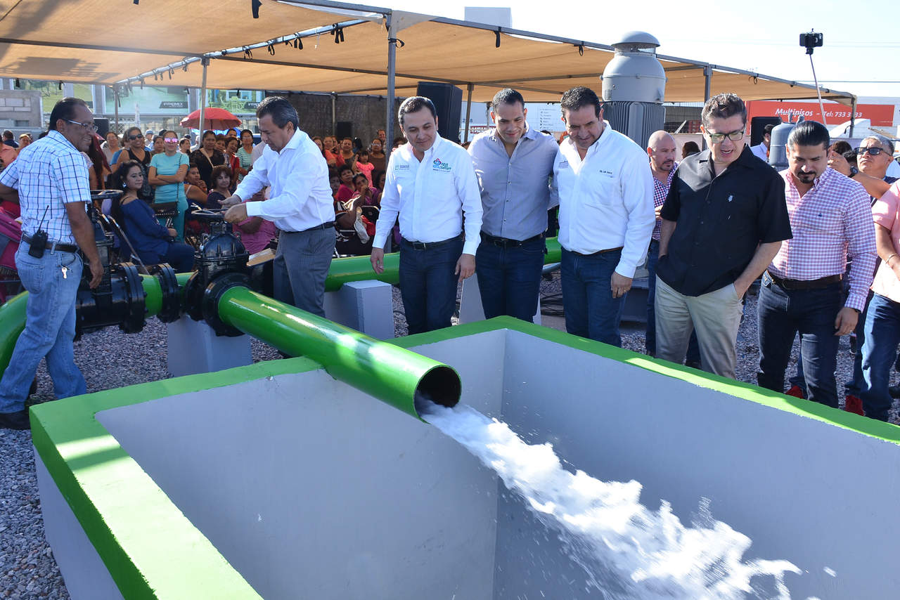 El pozo Almendros implicó una inversión de 13 millones de pesos, proporcionará 140 litros por segundo. (FERNANDO COMPEÁN)
