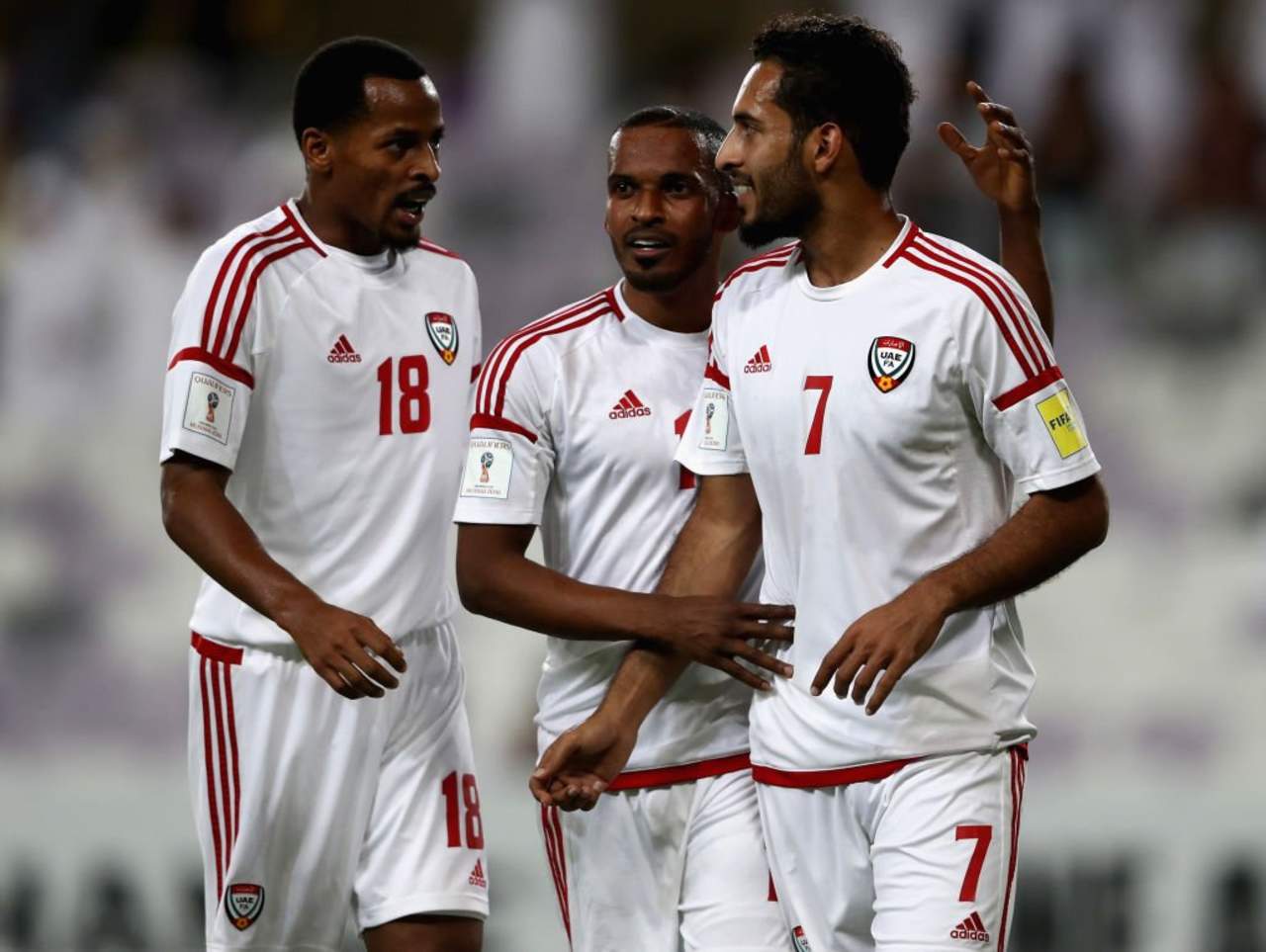 Emiratos Árabes Unidos derrotó 2-1 a Arabia Saudita y aún tiene opciones de ir al Mundial de Rusia. (Especial)