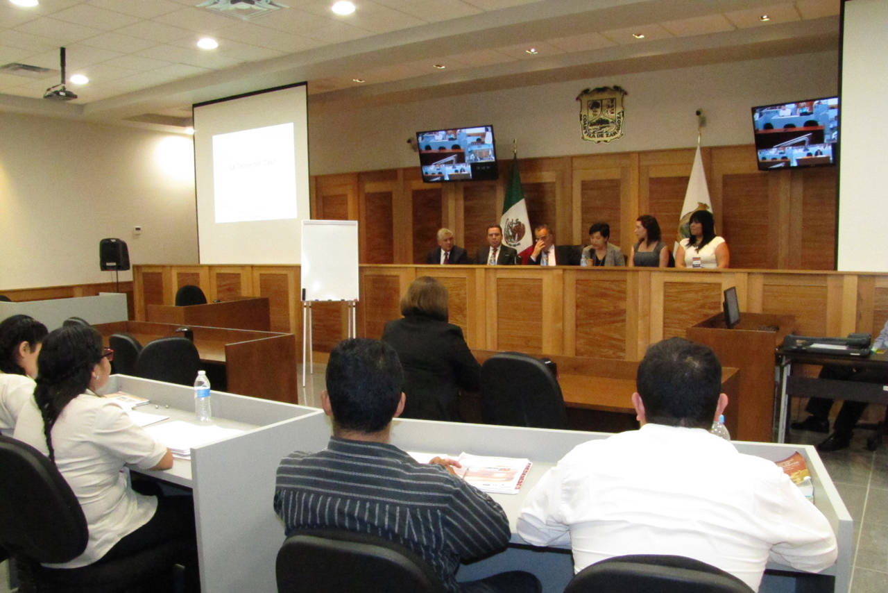 Justicia. Fue a la 3:30 de la tarde que se llevó a cabo la audiencia inicial en el Centro de Justicia Penal de Saltillo.