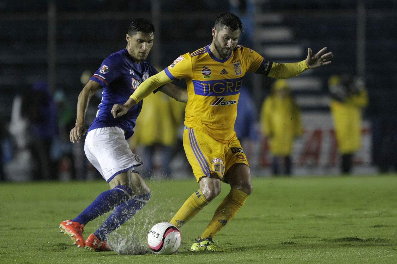 Con este triunfo, Cruz Azul siguió invicto en este segundo semestre del año entre el Torneo Apertura 2017 de la Liga MX y esta Copa MX, certamen en el que ya alcanzó la ronda de octavos de final al sumar ocho unidades en el primer sitio del Grupo 5.
