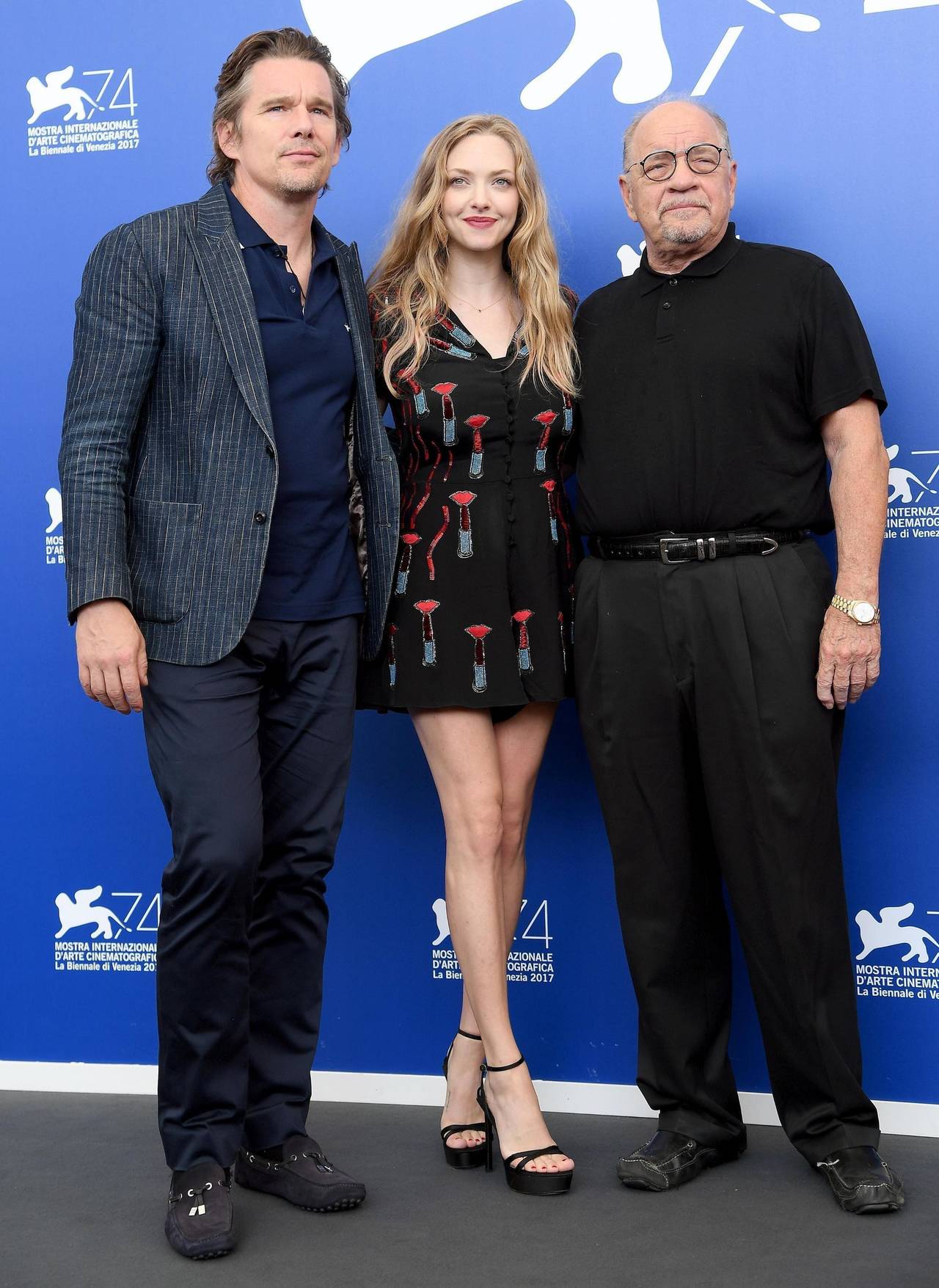 Invitados. Ethan Hawke, Amanda Seyfried y Paul Schrader. (EFE)