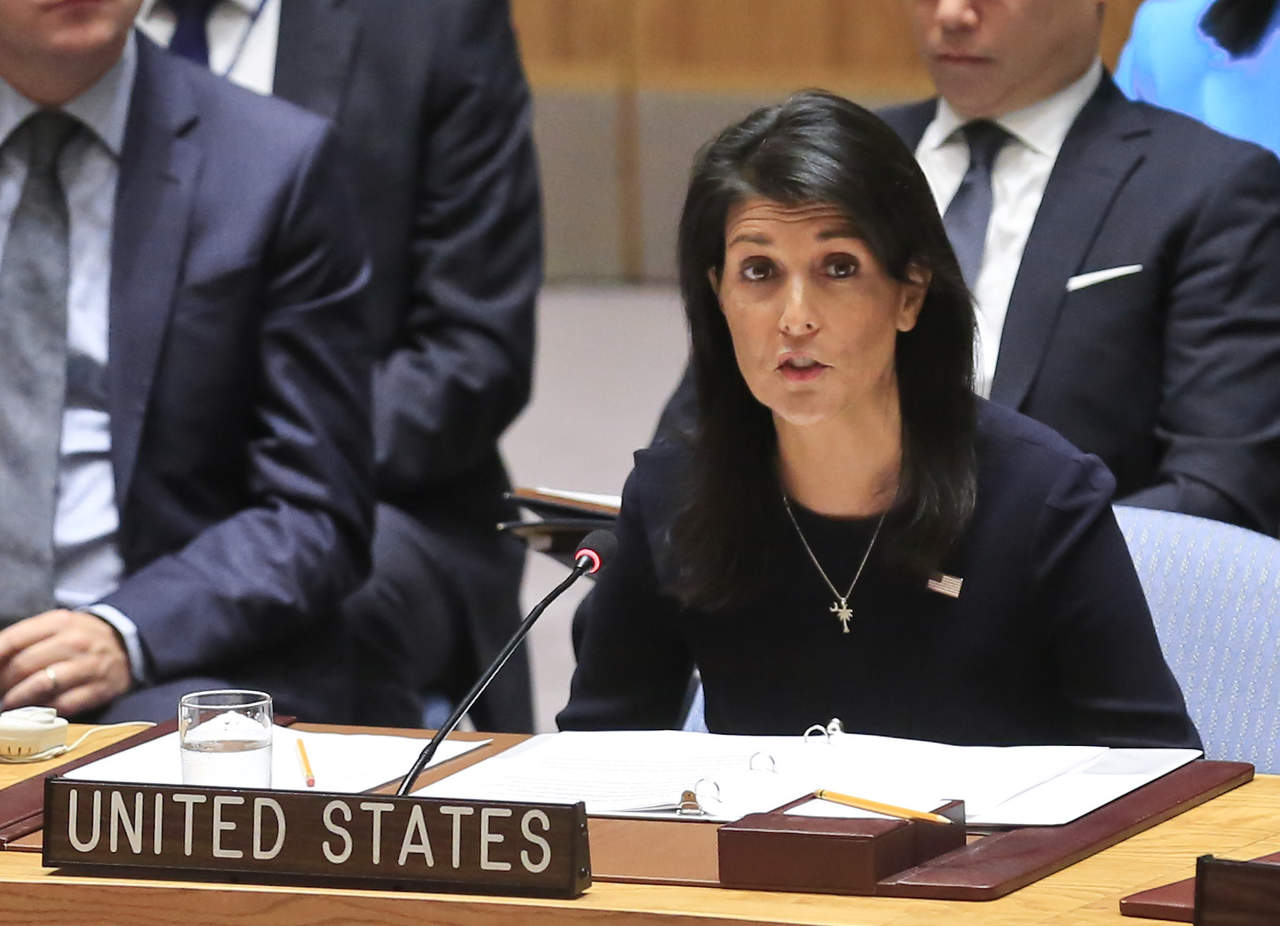 La embajadora de EU ante la ONU, Nikki Haley, criticó los 24 años de 'medidas a medias y conversaciones fallidas' entre el organismo y el país asiático. (AP)