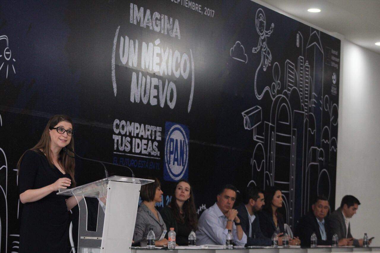 El evento fue encabezado por la diputada Margarita Martínez Fisher, quien acudió en representación del líder nacional, Ricardo Anaya. 