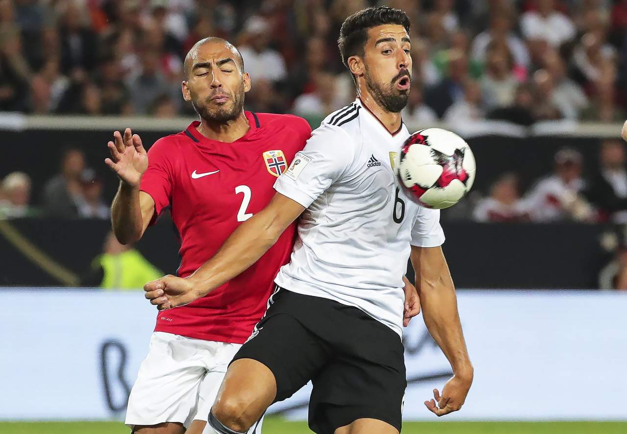 Sami Khedira entró de cambio en la victoria de Alemania 6-0 sobre Noruega. (EFE)