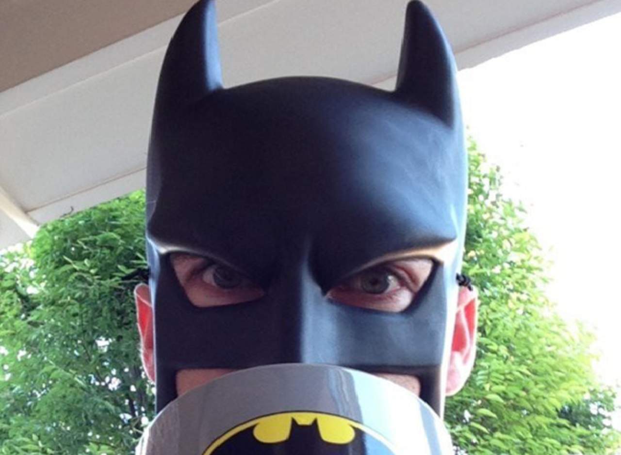 BatDad, el padre que se disfraza de Batman para educar a sus hijos