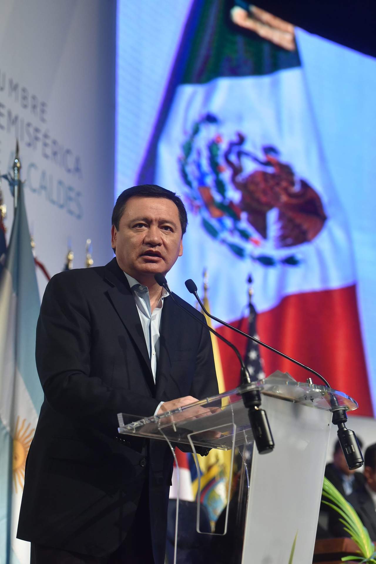  El secretario de Gobernación, Miguel Ángel Osorio Chong (imagen) aseguró que estará atento a las reuniones de la Junta de Coordinación Política de la Cámara de Diputados. (ARCHIVO)