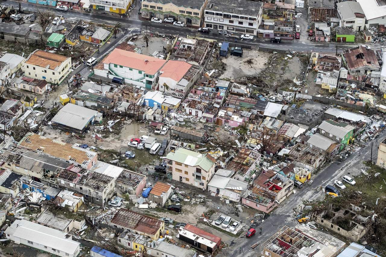 Vista aérea de los daños causados por el huracán 'Irma' a su paso por Philipsburg, en la isla de San Martin. (EFE)