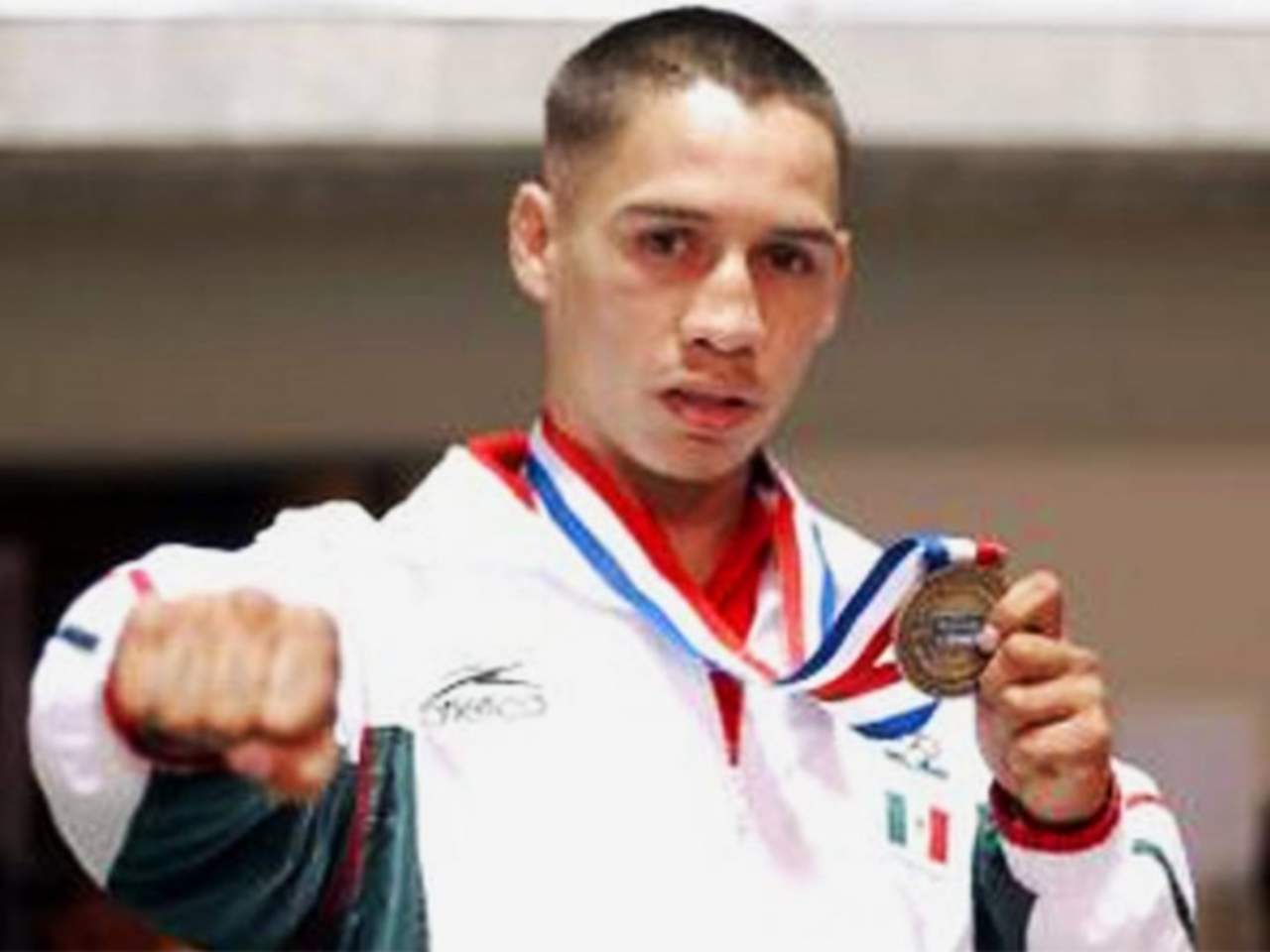 Castañeda, de 34 años, fue bronce en los Juegos Panamericanos Santo Domingo 2007 que se celebraron en República Dominicana y también participó en los Juegos Olímpicos Atenas 2004.

