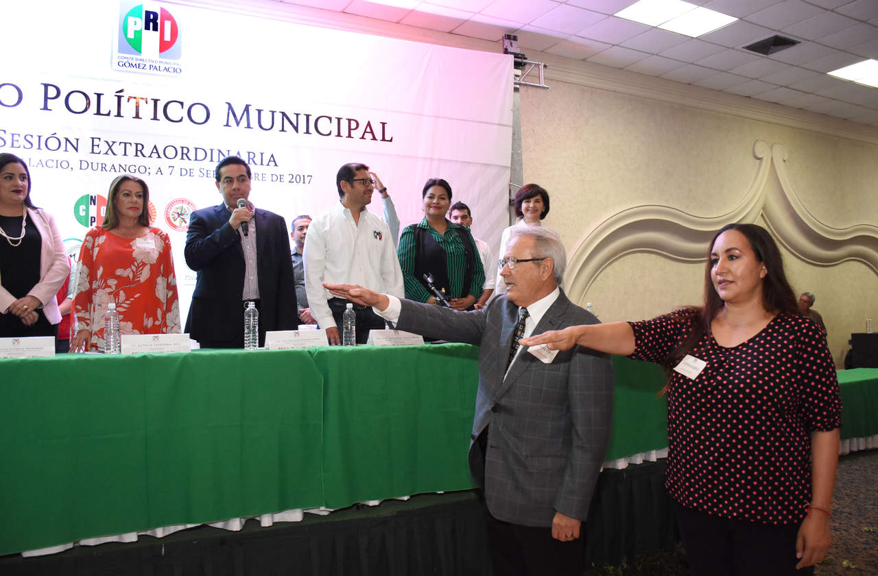 Los consejeros aprobaron también el nombramiento de Francisco Javier Covarrubias como secretario técnico. (EL SIGLO DE TORREÓN)