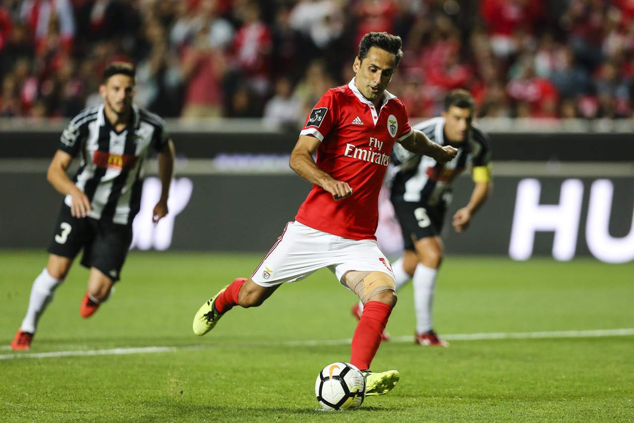 Benfica llegó a 13 puntos con la victoria. (EFE)