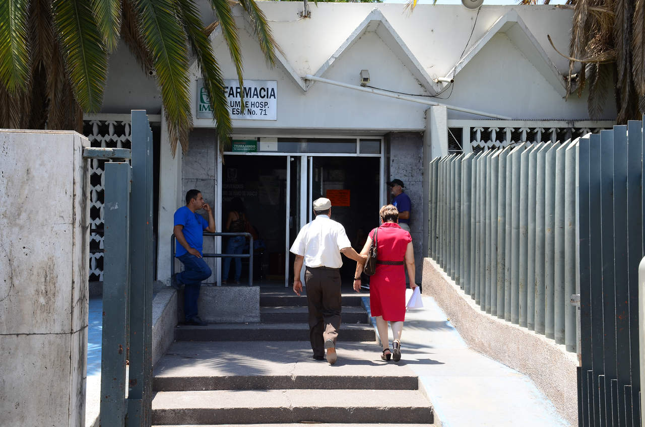 Ayer fue asaltada la farmacia de la clínica 71 del IMSS en Torreón. (ARCHIVO)