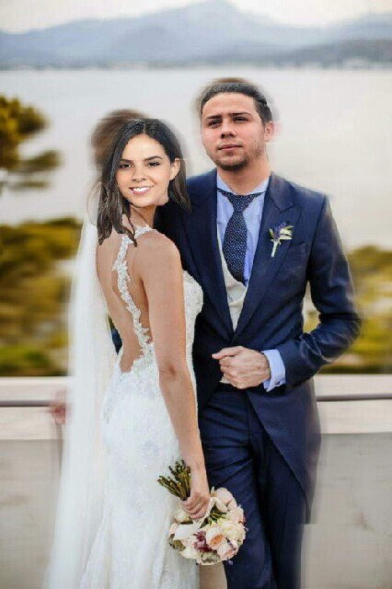 Colocó en el microblog un fotomontaje de ambos haciendo alusión al enlace nupcial. (TWITTER)