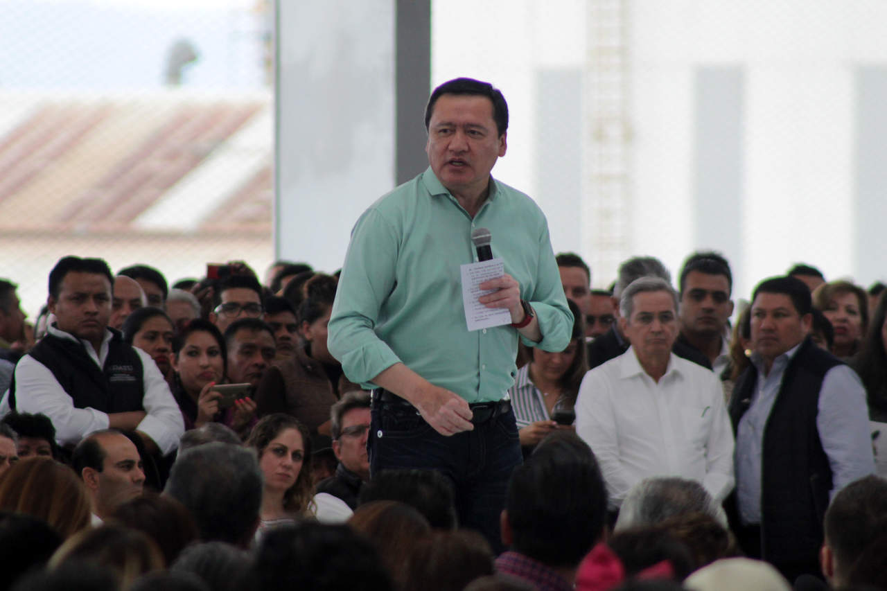 El secretario de Gobernación, Miguel Ángel Osorio Chong, encabeza en Oaxaca una reunión de evaluación por los daños causados por el sismo de 8.2 grados, ocurrido el pasado 7 de septiembre. (ARCHIVO)