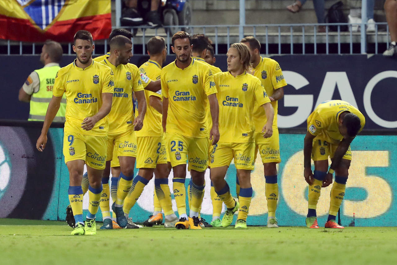 Las Palmas logró sus primeros tres puntos del torneo y se colocó en el lugar 14. (EFE)