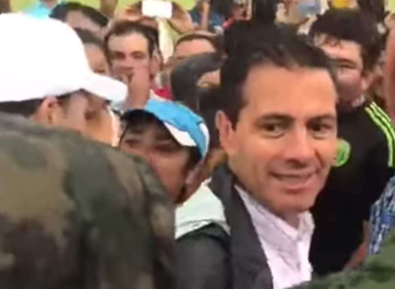 El presidente visitaba a los afectados por el sismo en Chiapas. (INTERNET)