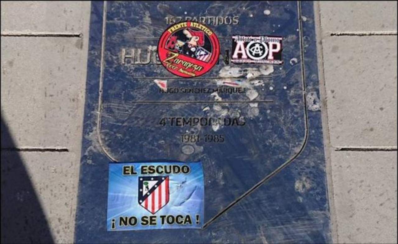 Pisotean placa de Hugo Sánchez en nuevo estadio del Atlético de Madrid