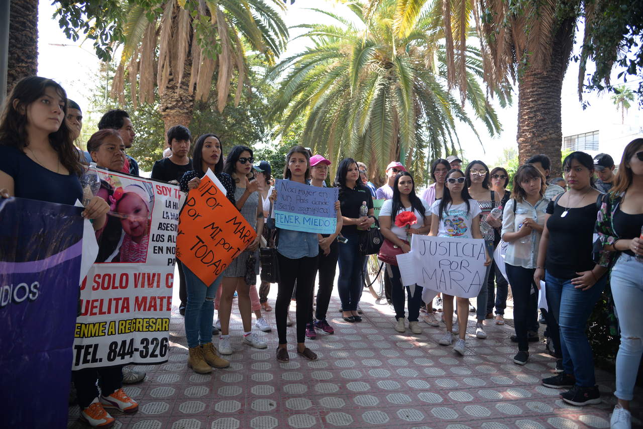 Se manifestaron para exigir justicia en el caso de la joven Mara Fernanda. (ERNESTO RAMÍREZ)

