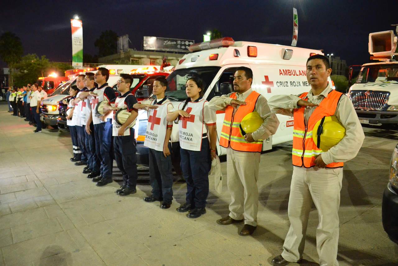 Se concentraron unidades de la Policía Municipal, Vialidad, Bomberos, Protección Civil, Cruz Roja, Ejército Mexicano. (FERNANDO COMPEÁN)