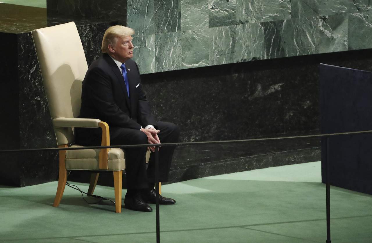 Trump aprovechó su primer discurso ante la Asamblea General de la ONU para defender su política migratoria, en un momento en el que, según medios estadounidenses, la Casa Blanca se plantea reducir el tope de refugiados que admite anualmente Estados Unidos. (EFE)