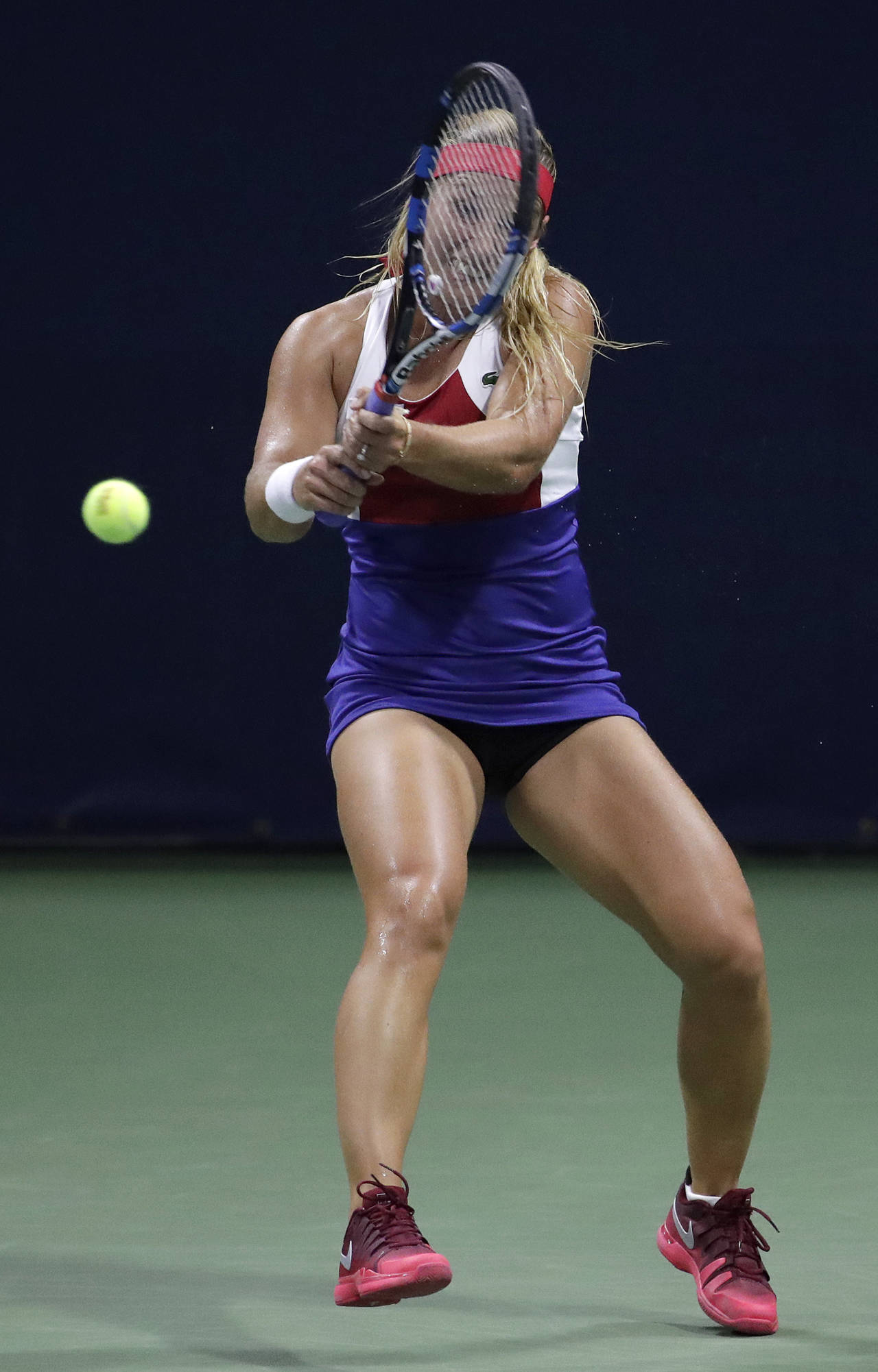 Dominika Cibulkova derrotó a la española Carla Suárez por parciales de 6-2 y 7-6(5) en el torneo de Tokio. Cibulkova y García avanzan en Tokio