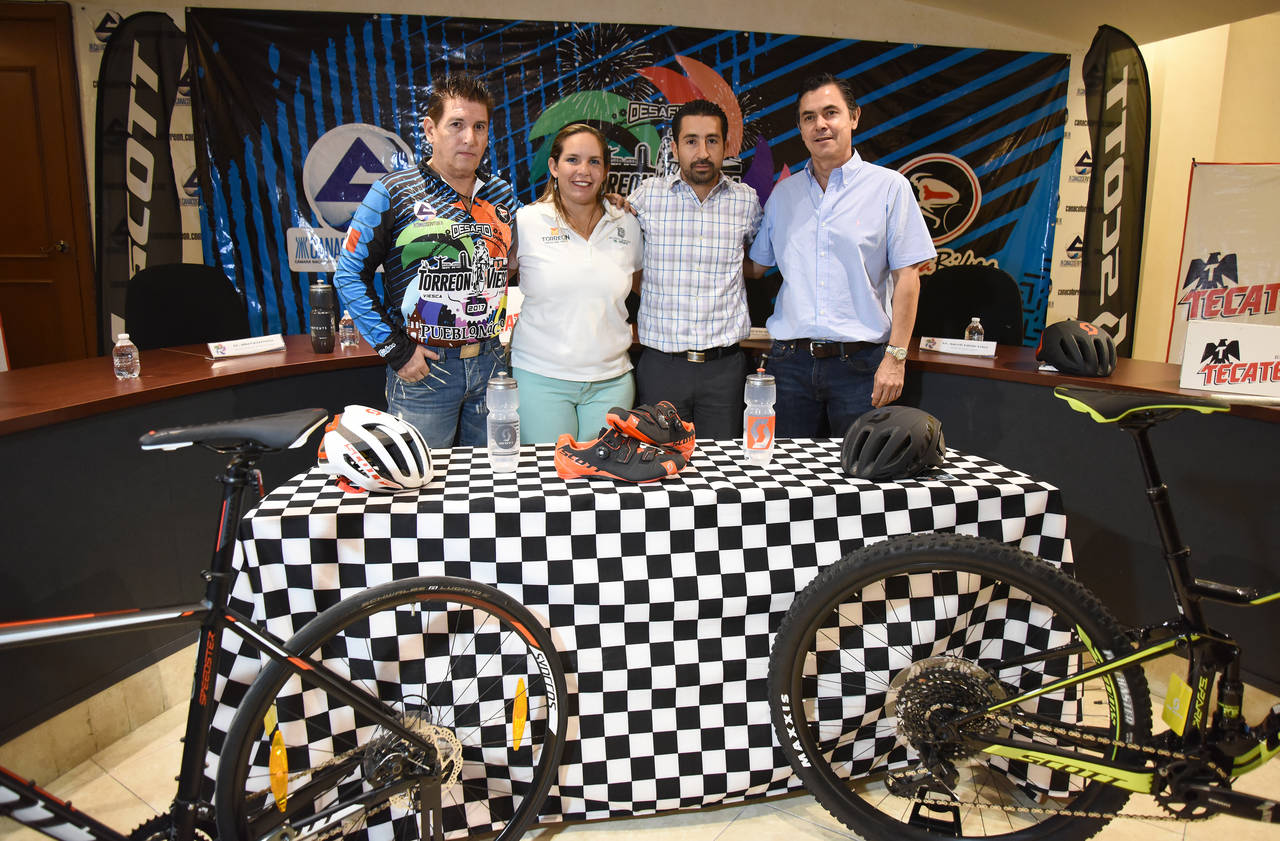 El comité organizador lanzó la invitación a todos los ciclistas urbanos y de competencia. (Jesús Galindo)