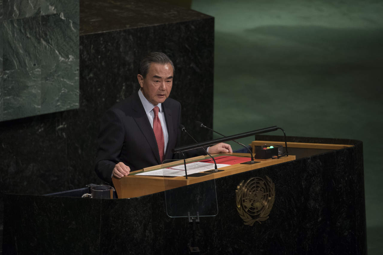 'Sigue habiendo esperanzas para la paz y no debemos ceder', afirmó el ministro chino de Exteriores, Wang Yi, al intervenir hoy en el debate de alto nivel de la Asamblea General de la ONU. (AP)