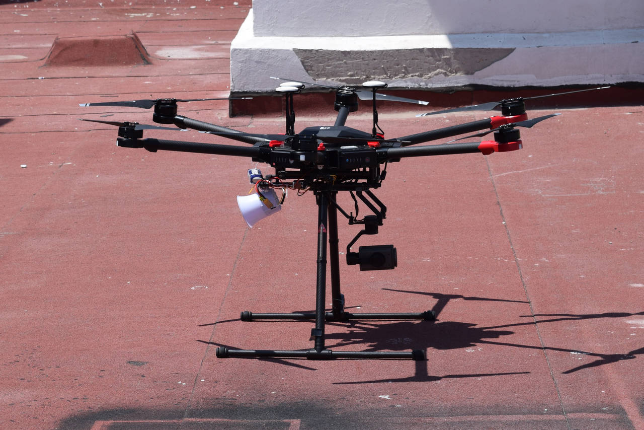 Drones. Pronto decidirán sobre su integración a tareas de seguridad; la alcaldesa entregó estímulos económicos. (EL SIGLO DE TORREÓN) 