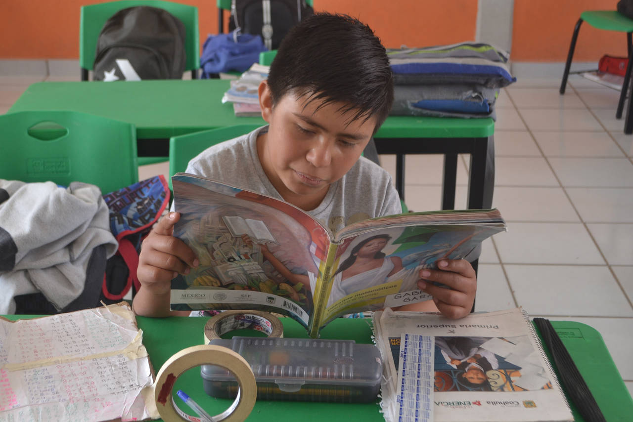 Hábito. Autoridades buscan incrementar el interés por la lectura entre los estudiantes de todo el estado de Coahuila. (ARCHIVO)