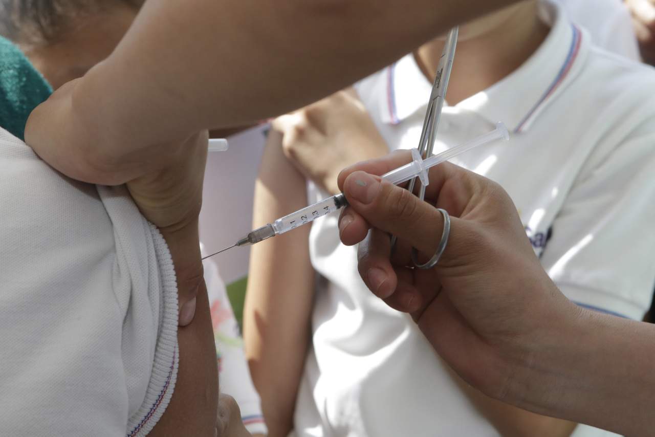 Ya son tres meses de desabasto de la vacuna Triple Viral (SRP) en La Laguna de Coahuila; hasta hoy, la Jurisdicción Sanitaria número seis dice que no hay fecha para la llegada de esta inmunización que protege a niños y niñas contra el sarampión, la rubéola y la parotiditis. (ARCHIVO)