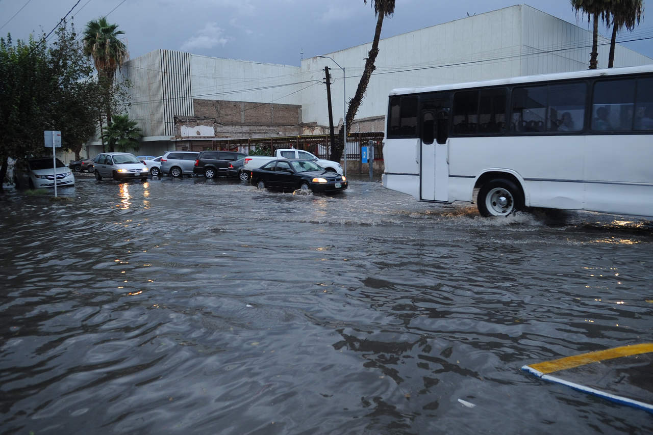 Afectaciones. La lluvia de la tarde y noche del martes dejó serias afectaciones en gran parte de la ciudad de Torreón, así como en entidades aledañas. (EL SIGLO DE TORREÓN)