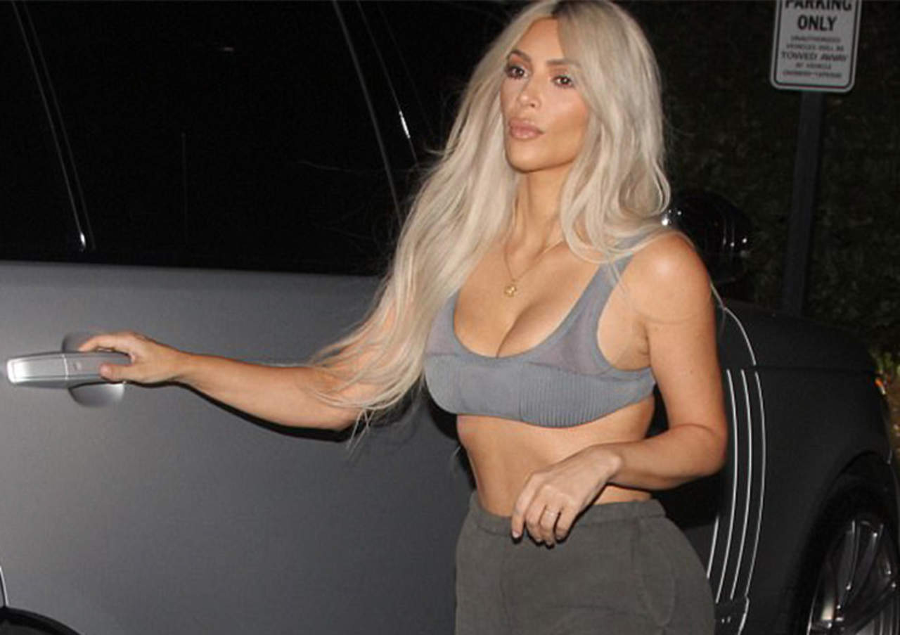 Kim Kardashian acapara la atención de los fotógrafos