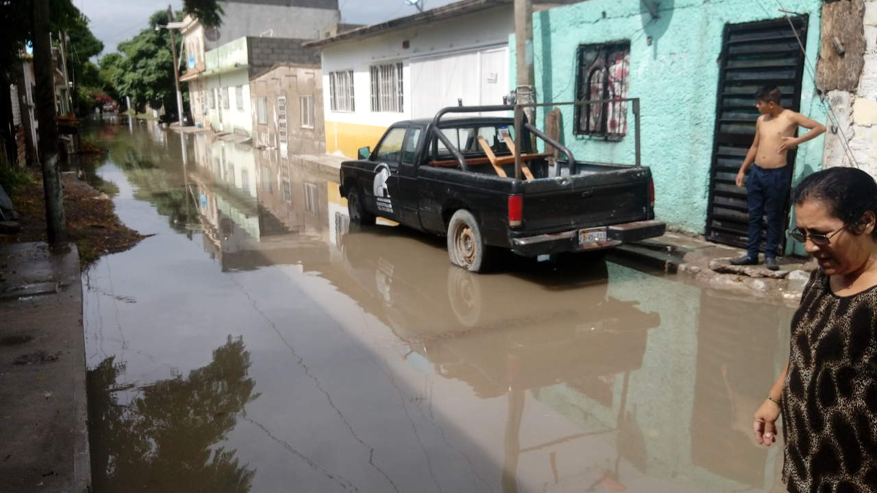 La Dirección de Protección Civil detectó 18 colonias afectadas por inundaciones y encharcamientos. (EL SIGLO DE TORREÓN)