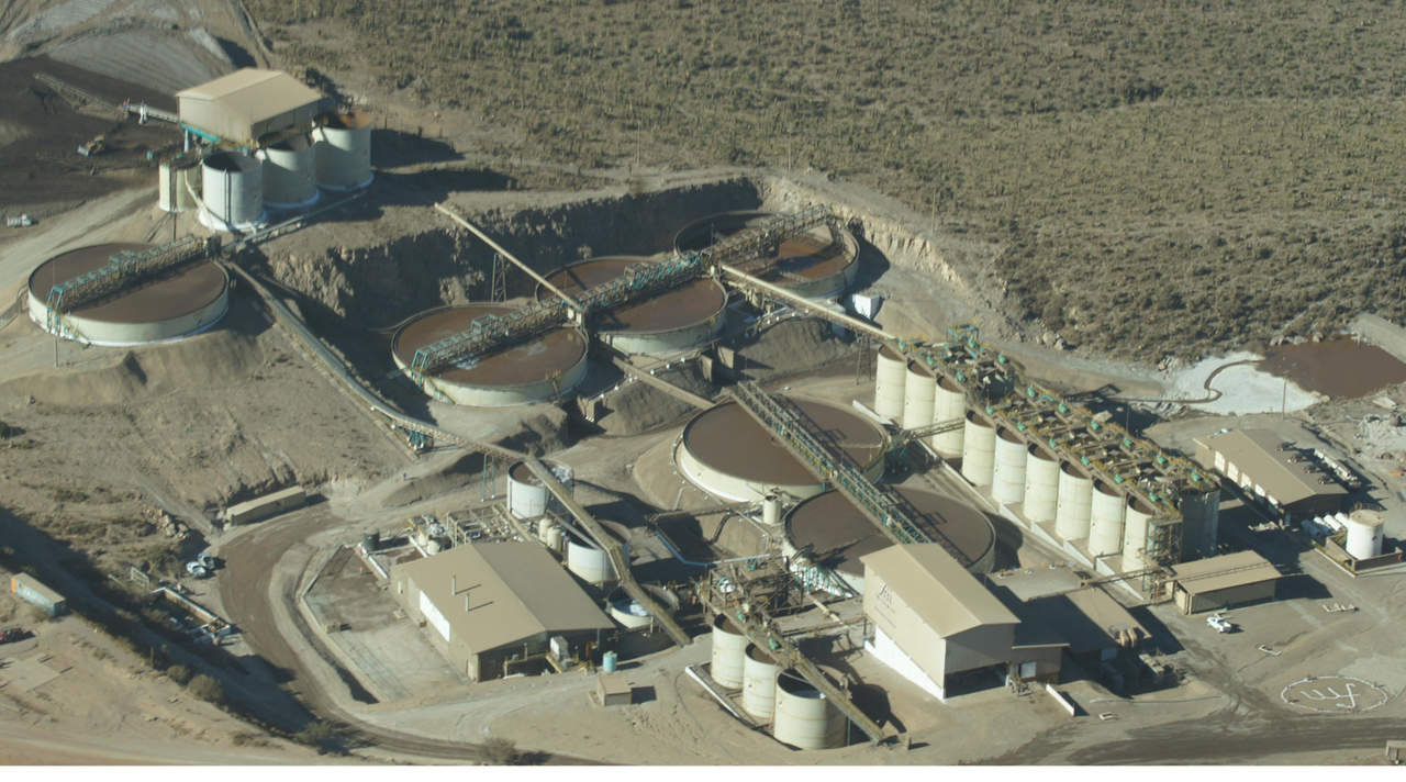 La mina La Encantada es propiedad de la empresa canadiense First Majestic Silver Corp, misma que se encuentra en operación en el ejido Tenochtitlán, del municipio de Ocampo, Coahuila. (ESPECIAL)