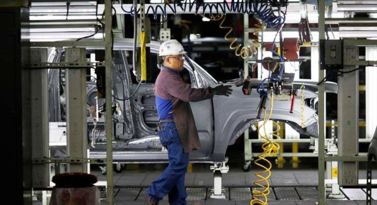 Productividad.  Revela un esudio del INEGI y la AMIA que Toyota y Ford tienen los empleados más contentos. (ARCHIVO) 