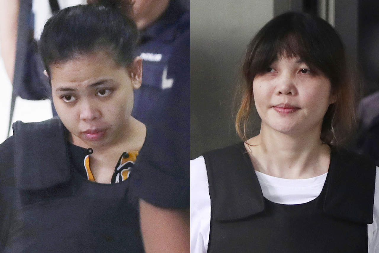 ‘Inocentes’. Las dos mujeres acusadas de asesinar al hermanastro de Kim Jong - un se declararon ayer inocentes en el inicio del juicio. (AP)