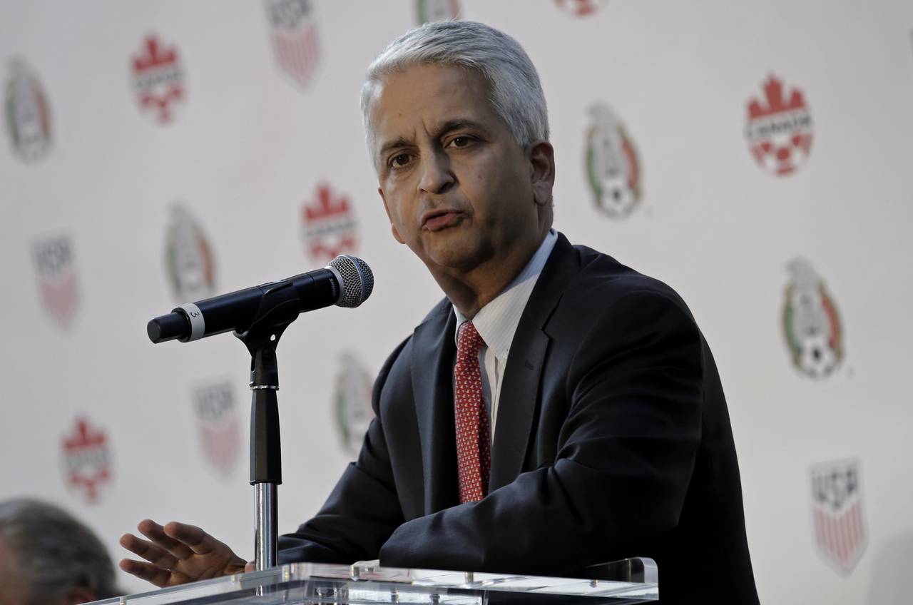 Sunil Gulati, presidente del United Bid Committee, anunció las posibles sedes. (Archivo)