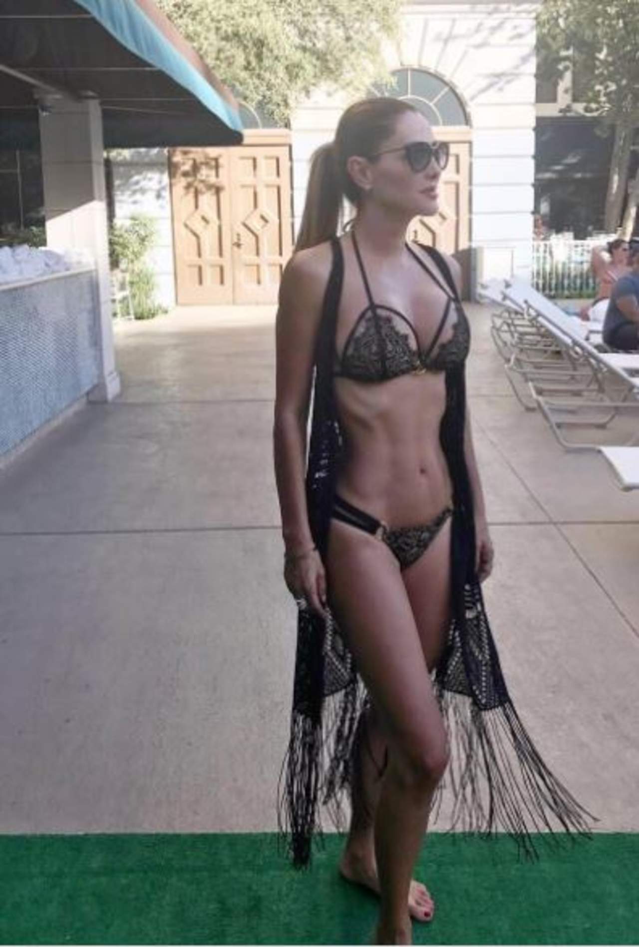 La actriz y cantante publicó una imagen en bikini donde muestra su delgada figura. (INSTAGRAM)