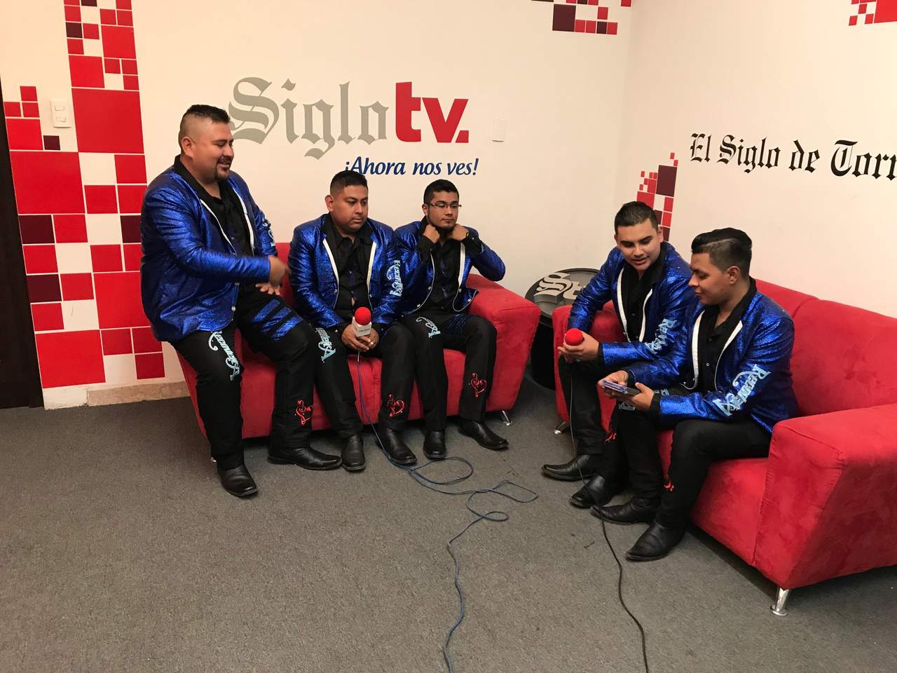 Los “recodeños” Héctor Mireles, Gerardo Rosales, Humberto Bernal, Eduardo Casas y Rolando de León visitaron el foro de SigloTV. (EL SIGLO DE TORREÓN)