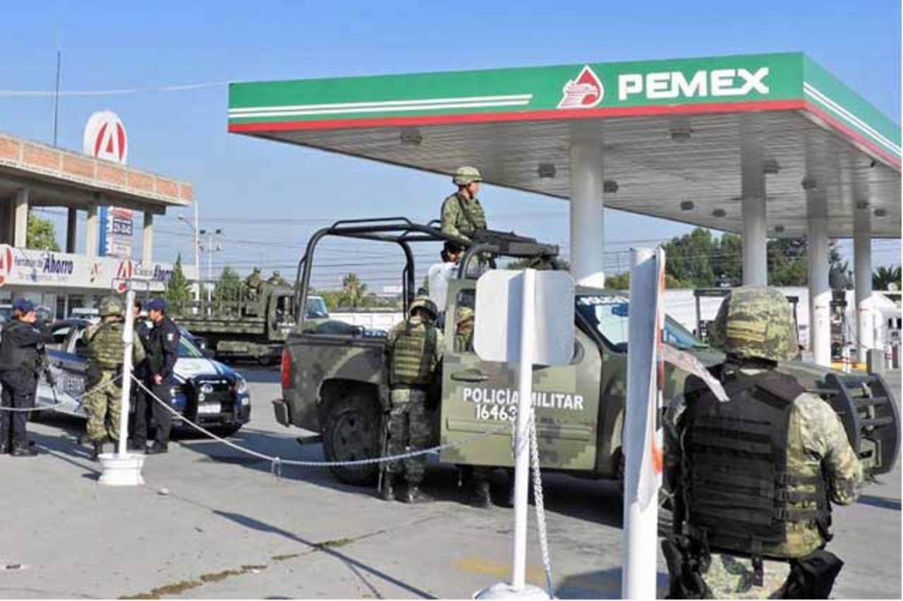 Delito. Las gasolineras presuntamente venden gasolina extraída ilegalmente, 26 son investigadas. (ESPECIAL)