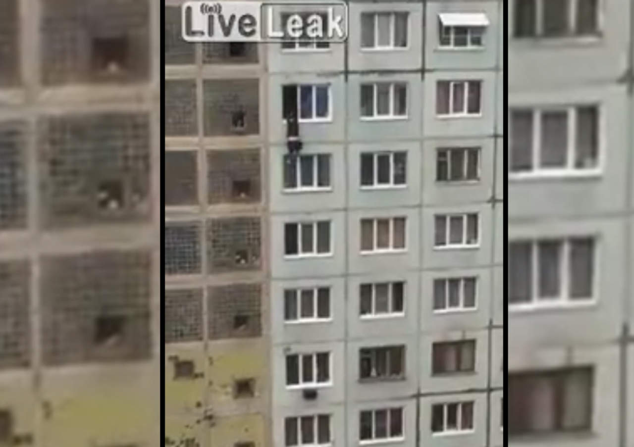 El video fue captado desde un edificio colindante. (YOUTUBE)