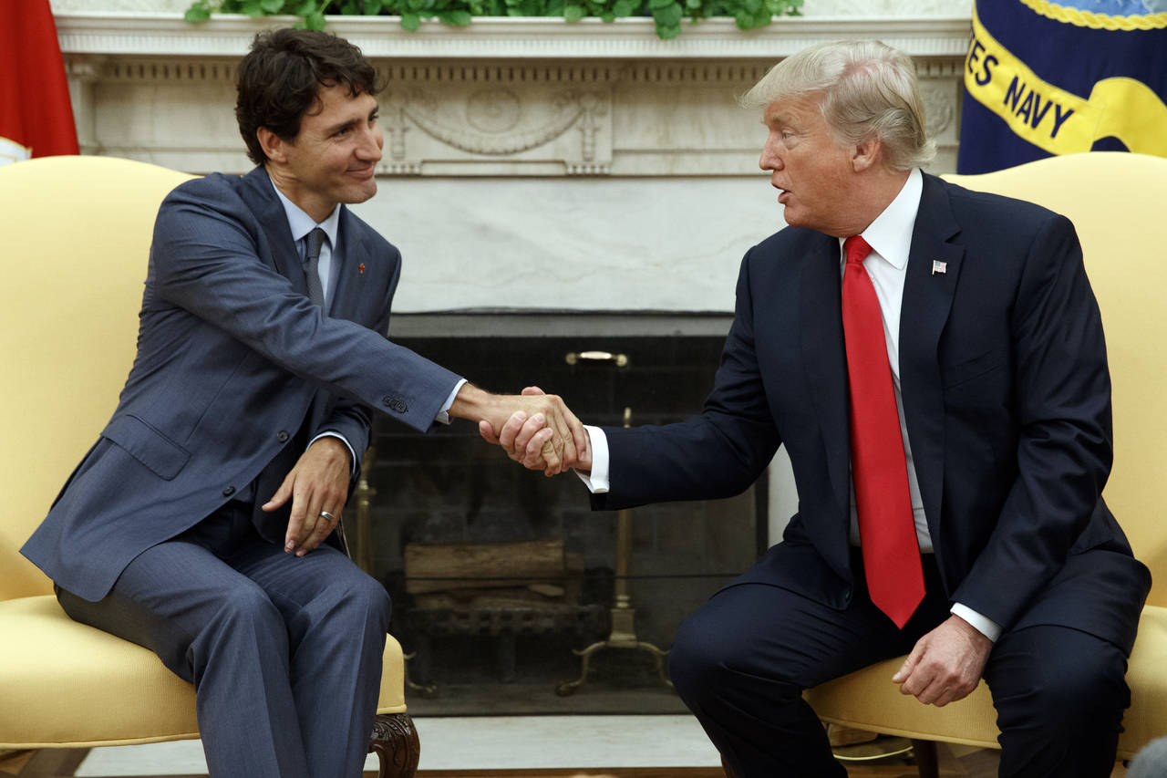 Posiciones.  Trudeau  reconoció que las negociaciones que comenzaron del TLCAN han sido 'impredecibles en ocasiones'. (AP)