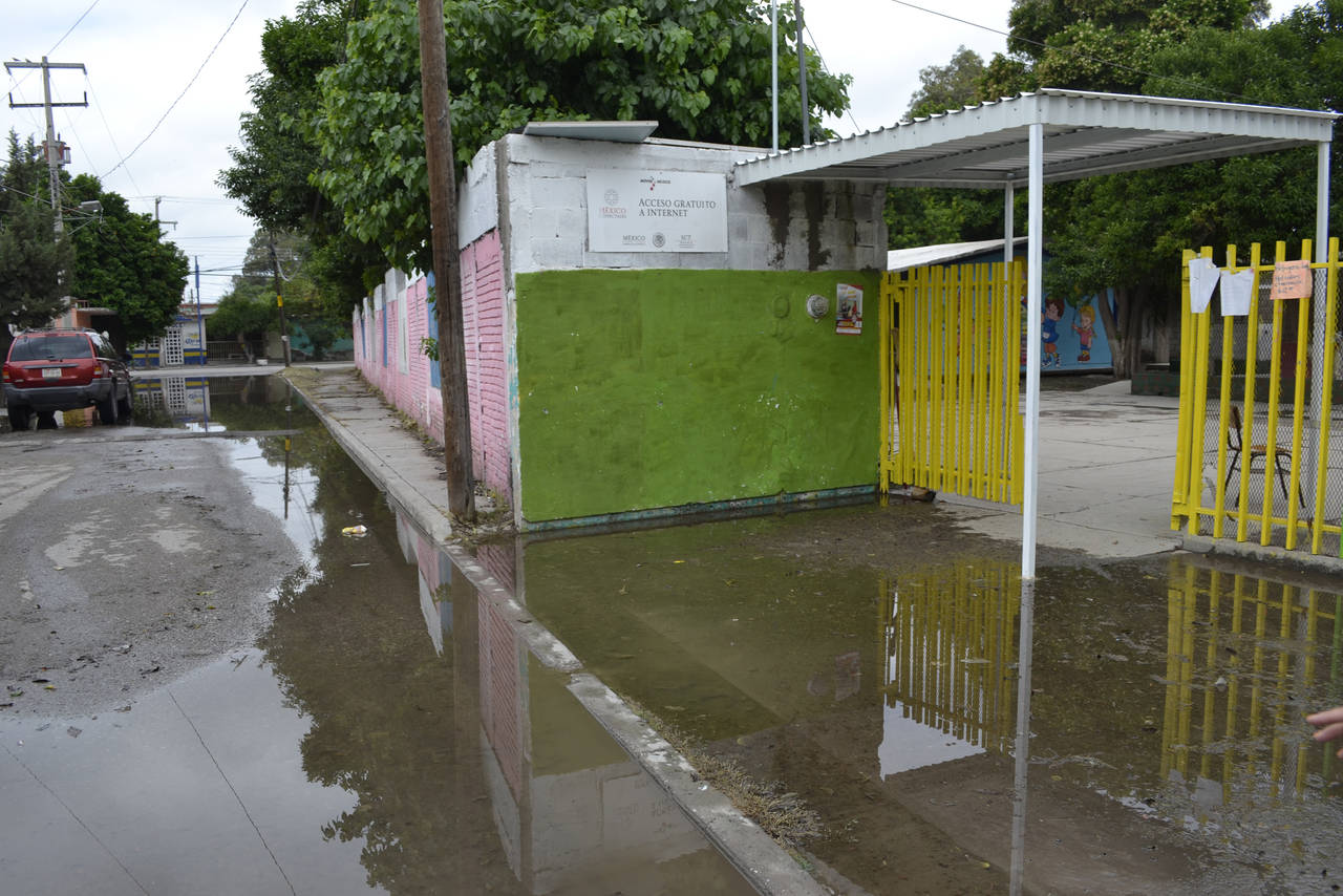 Escuelas sufren daños por lluvias