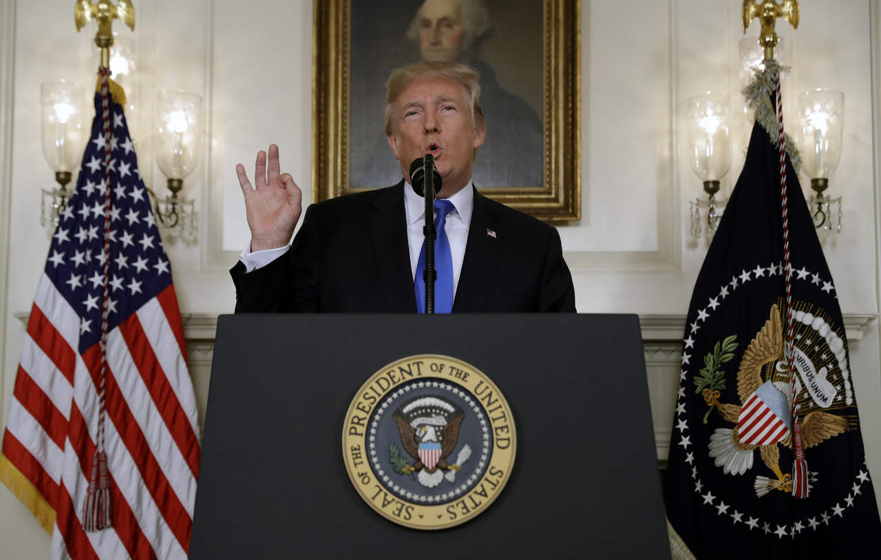 'En caso de que no podamos llegar a una solución, el acuerdo será cancelado', afirmó Trump durante un discurso en la Casa Blanca para develar su estrategia hacia Irán. (AP)