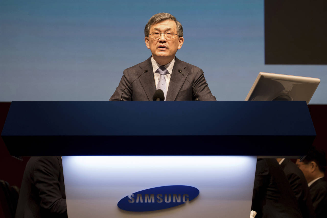Cambio. El presidente ejecutivo de Samsung Electronics, Kwon Oh-Hyun, anunció que dejará el cargo.