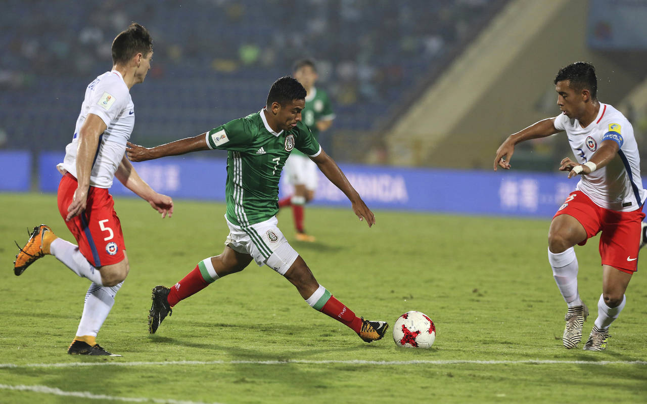México fue superior a Chile, pero no pudo reflejarlo en el marcador, para terminar empatados a cero. (AP)